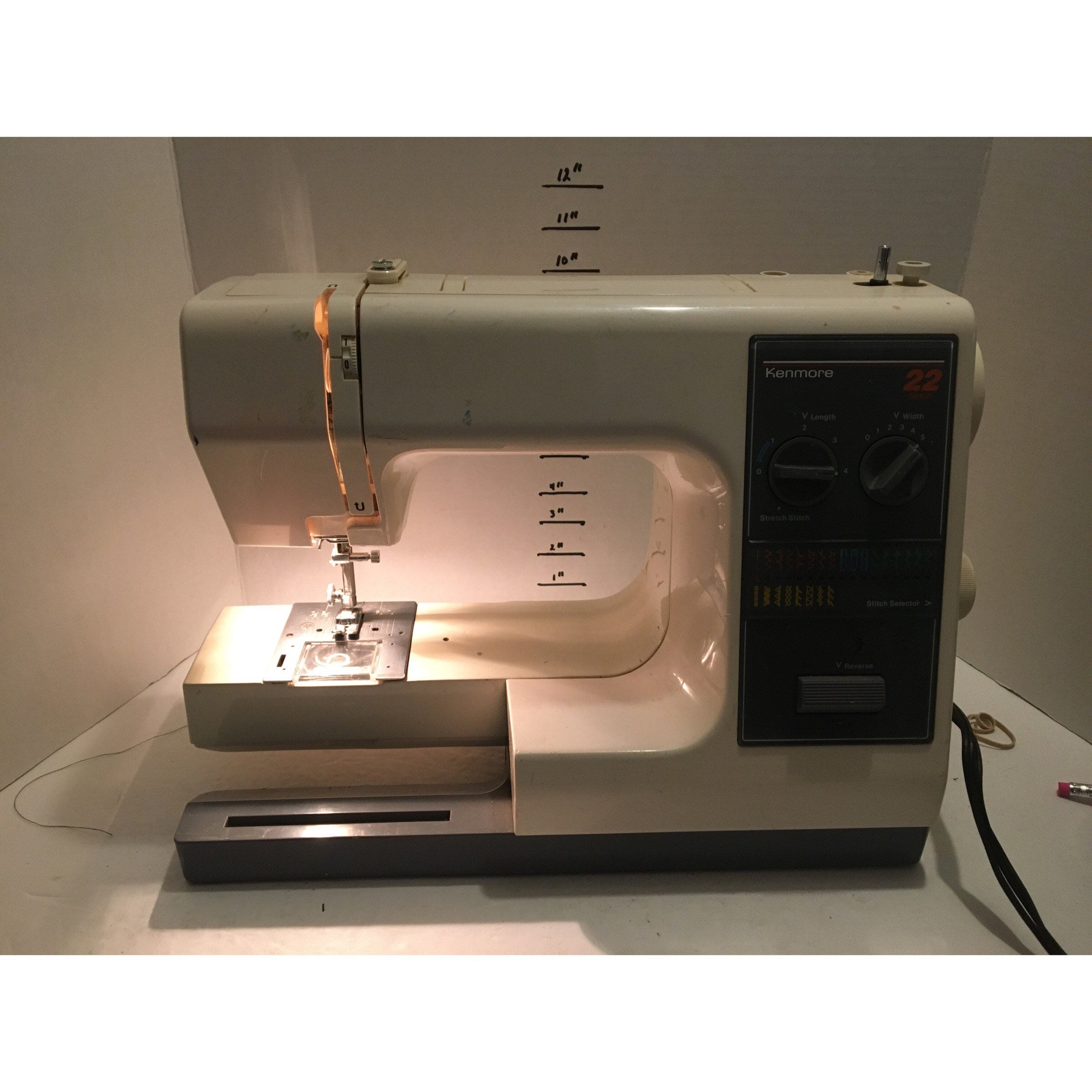 Kenmore 22 Stitch Sewing Machine Model 385.1778180 