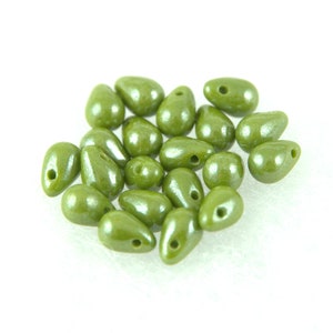 50pcs Czech Pressed Glass Teardrop Beads 4x6mm - Opaque Green Luster - (TEARDROP-53420-14400)