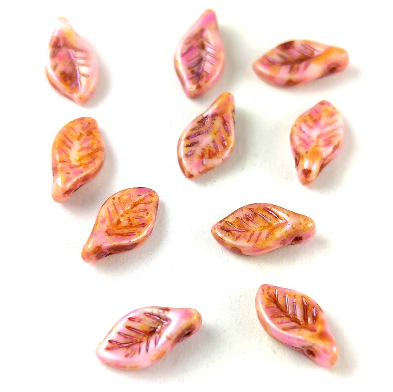 20pcs Bohemian Pressed Beads Leaf CZB-155 size: 6x12mm Alabaster Brown Pink Luster 02010-65323