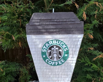 Pinata w kształcie filiżanki kawy inspirowana Starbucksem 23&quot;x14&quot;