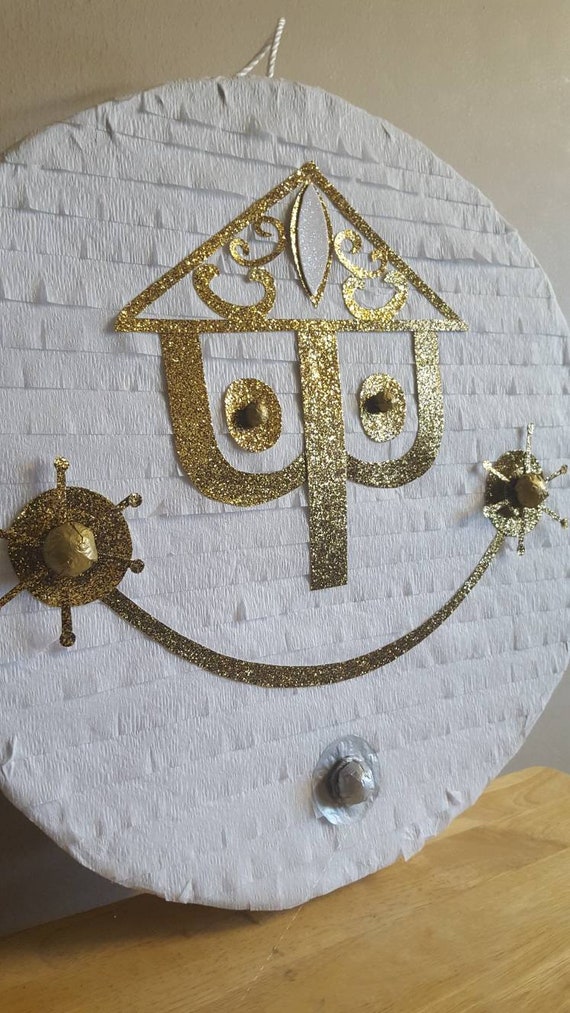 Pinata Small world inspired
