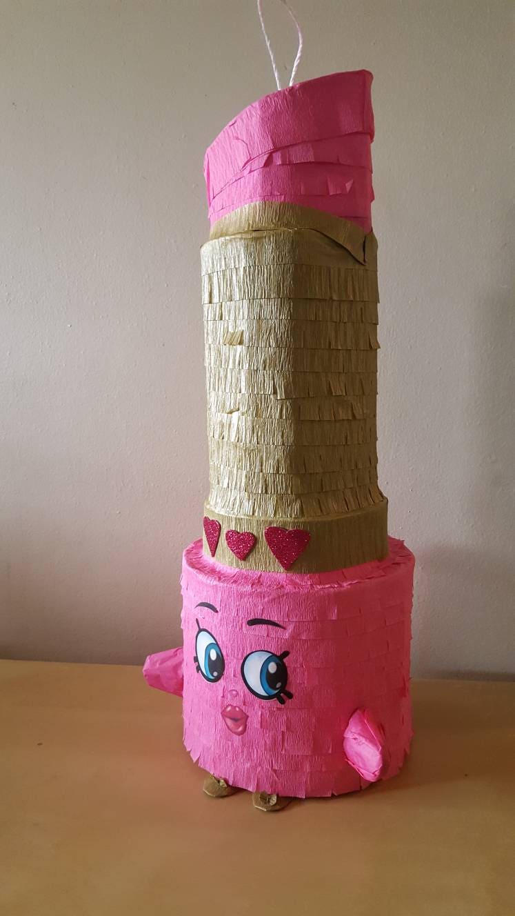 Piñata shopkins lipstick, pinata lipstick shopkins, piñata infantil.  Decoaracion