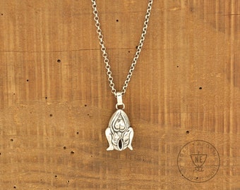 Collar Sheela na Gig: amuleto celta de fertilidad en plata esterlina