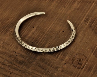 Pulsera de dinero L Size, pulsera de plata esterlina, joyería vikinga única, diseño histórico, pulsera estampada de plata, joyería de plata hecha a mano