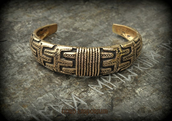 Viking jewellery deals