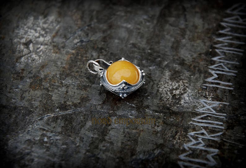 Viking Amber Pendant Sterlig Silver /& Natural Baltic Amber