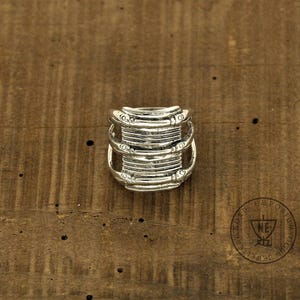 Anillo vikingo de cuervo Häljum de plata esterlina, joyería vikinga histórica, anillo de compromiso, anillo de aniversario