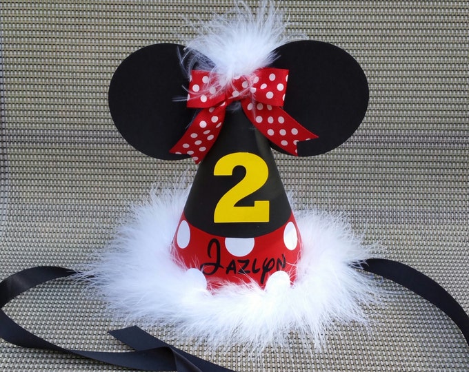 Minnie Mouse birthday party hat with name; red with white marabou