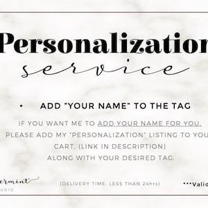 Puede incluir: Una tarjeta blanca con texto negro que ofrece un servicio de personalizaci&oacute;n. El texto dice "Servicio de personalizaci&oacute;n" y "A&ntilde;ade tu nombre a la etiqueta". Se proporcionan instrucciones.