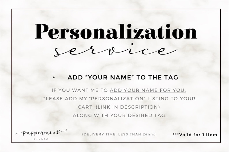 Puede incluir: Una tarjeta blanca con texto negro que ofrece un servicio de personalizaci&oacute;n. El texto dice "Servicio de personalizaci&oacute;n" y "A&ntilde;ade tu nombre a la etiqueta". Se proporcionan instrucciones.