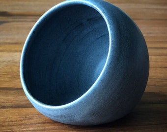 Moody blue ceramic salt cellar • slate salt pig • salt bowl • salt serving • pinch of salt handmade in red clay •moody blue grey glaze •