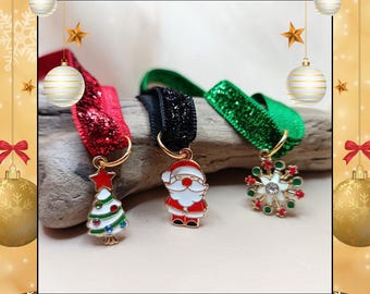 Christmas Cocker Spaniel Necklace in Glitter Velvet.