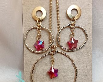 Star pendant necklace and earrings.