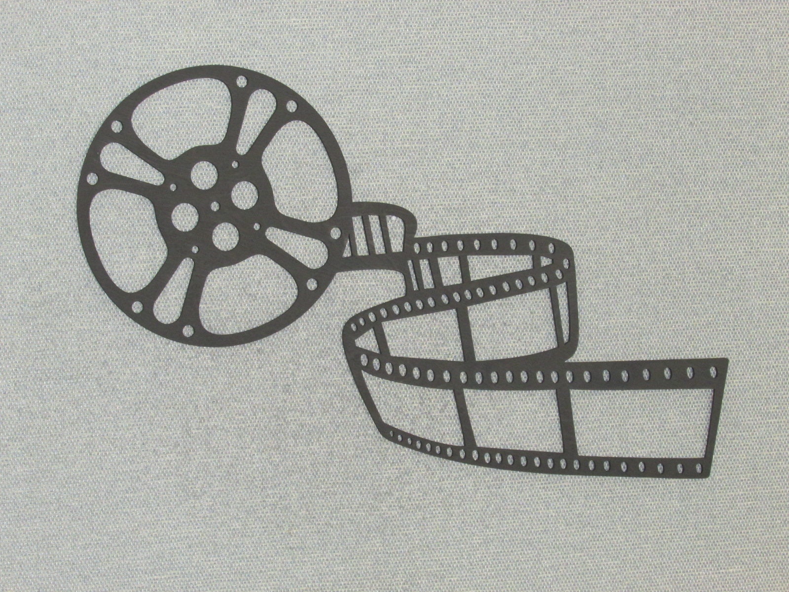 Flm Reel Decor deas - Rustc Crafts & DY | Theater room decor, Move