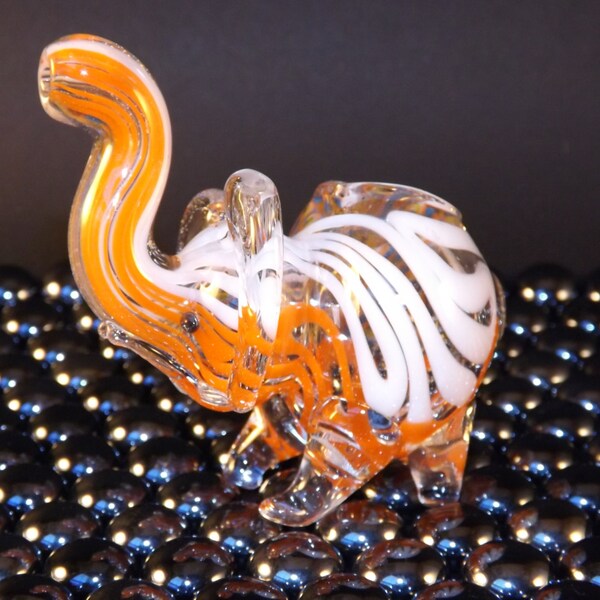 Mini Elephant Glass Pipe - Hand Blown Glass Pipes - Animal Pipes - Collectable Unique Tobacco Pipes