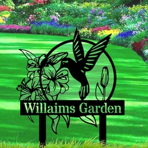 Hummingbird Metal Garden Sign with Stakes, Bird with Stakes Garden Sign, Flower Design Personalized Garden Sign, Custom Garden Name Sign