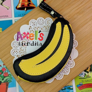 Banana Plastic Coin Purse - Monedero de Platano - Fruit Coin Purse