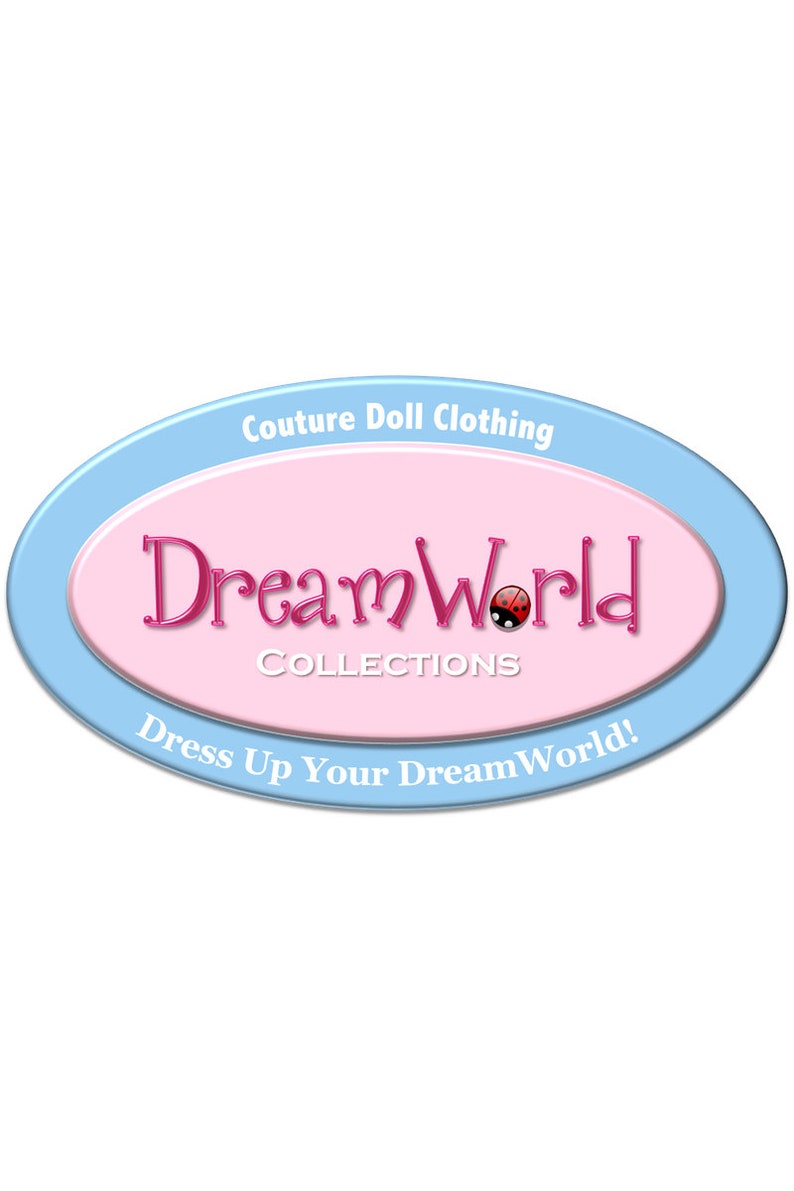 K&ouml;nnte beinhalten: Ein ovales Logo in Rosa und Blau mit dem Text "Couture Doll Clothing DreamWorld Collections Dress Up Your DreamWorld!" Das Logo zeigt einen Marienk&auml;fer.