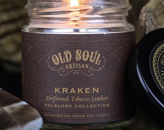 Kraken Sojaljus | Veganskt doftljus av drivved, tobaksläder | Nautisk gotisk dekor, mytologiinspirerad gåva, mörkt maskulint ljus