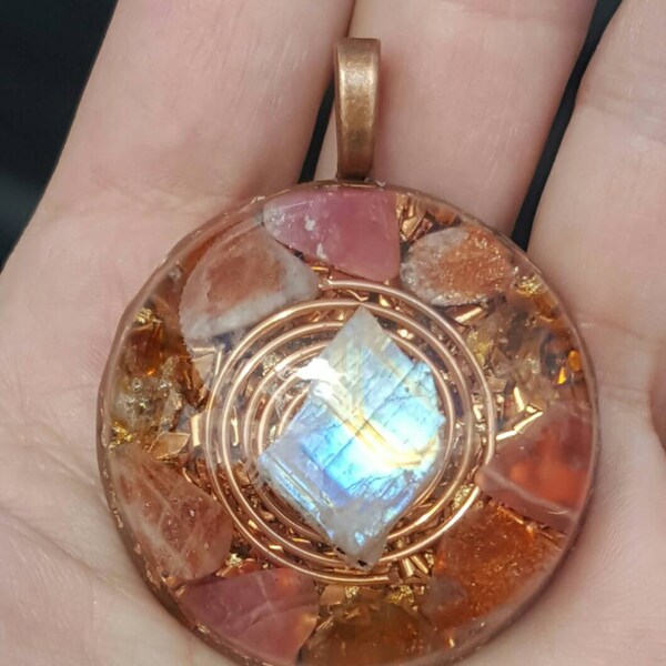 Orgone Pendant-Universal Energy Of Love-Twin Flame-Soul Mate-Self Love-Rhodochrosite-Rose Quartz-Sunstone-Moonstone-Reiki Healing-528hz-Rare