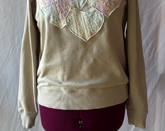 Vintage Quilt Heart  Patchwork Appliquéd Crewneck Sweatshirt