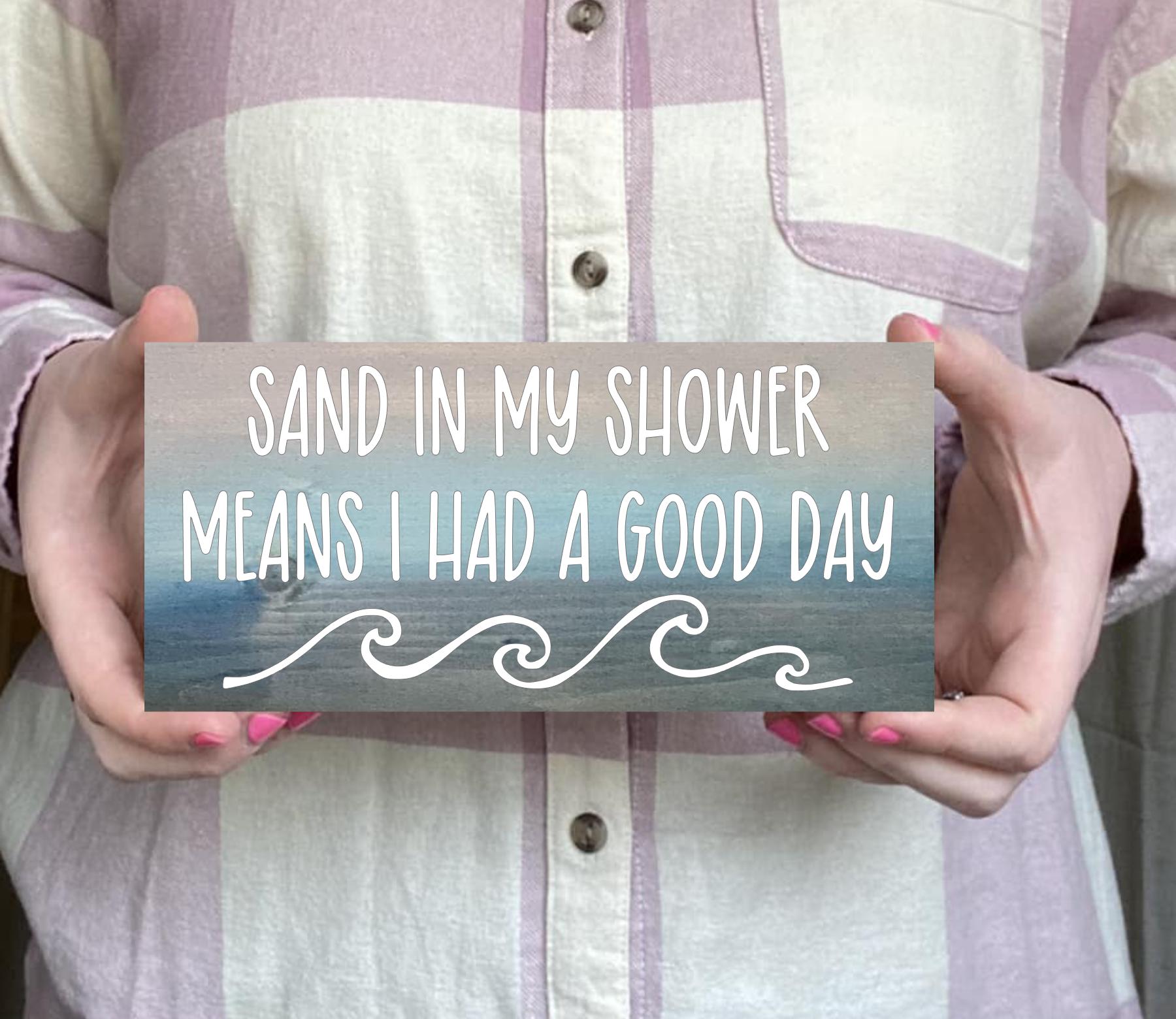 Ryeolo Beachy Room Decor Aesthetic, Sand in My Shower Means I Had a Good Day Wood Signs Wall Hanging, Summer Decorations for Home, Coastal Room Wall Decor, 11.8x5.9 Inch Wall Pediments