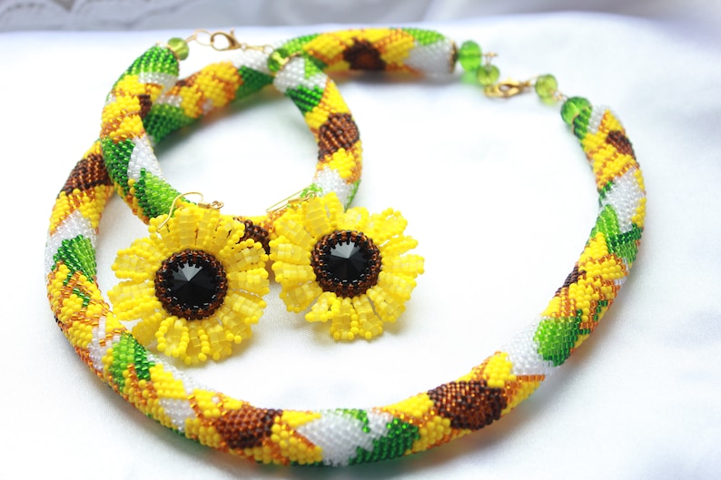 Sunflower Necklace for women, sunflower crochet bracelet handmade, beaded Necklaces for her, sunflower jewelry set, best friend gifts image 8