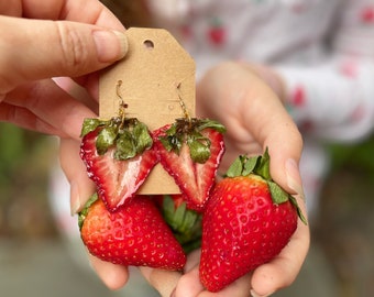 Echte aardbeiharsoorbellen: 14K gold filled bengeloorbellen