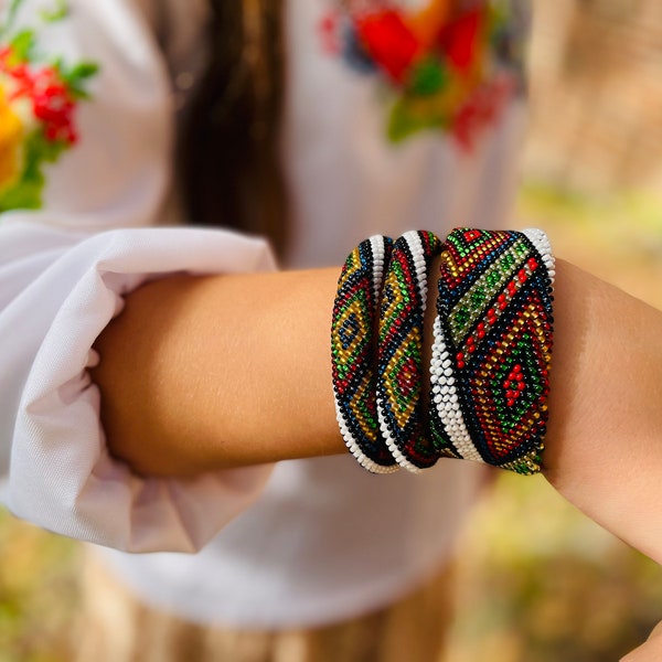 Ethnic Folk Ukrainian beaded bracelet, Slavic Babushka Ornament Modern Chic Boho bangle, Classic Timeless Geometric Design, Ukrainian seller