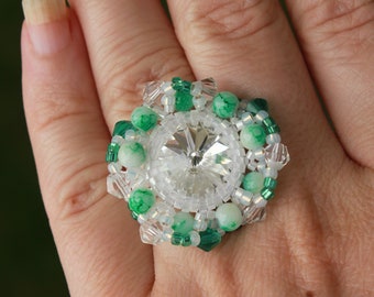 Emerald green Beaded ring~Swarovski rhinestone ring~stacking ring~ring gift for girlfriend~quirky ring~present for daughter~sister birthday