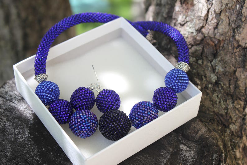 Blue bib choker necklaces for women seed beaded ball bonbon jewelry for her bold statement necklaces, fashion jewellery for women bridesmaid image 4