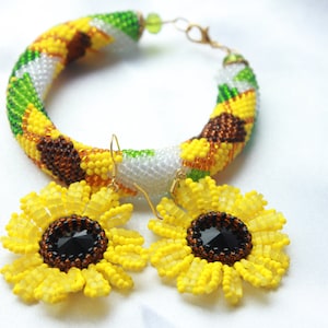 Sunflower Necklace for women, sunflower crochet bracelet handmade, beaded Necklaces for her, sunflower jewelry set, best friend gifts image 6