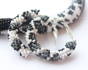 Bethynas Collana Girocollo Stampa Leopardata Con Grande Fiore E Lacci - Accessorio Boho Chic Estivo Per Donna
