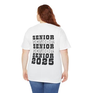 シニア 2025 T シャツ、クラス オブ 2025 T シャツ、学校卒業シャツ、シニアギフト、ユニセックス シニア T シャツ、クラス オブ 2025 卒業シャツ