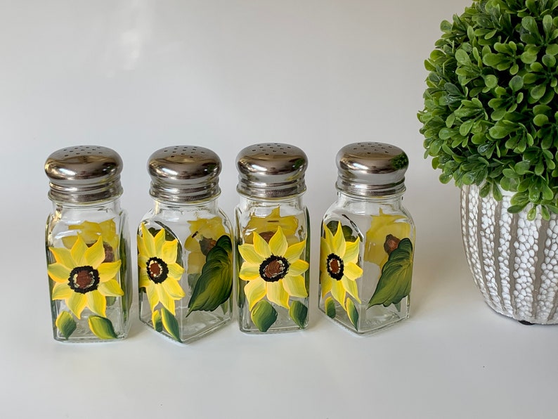 Jolanscrafts Salt and Pepper Shakers - Thumbnail 4