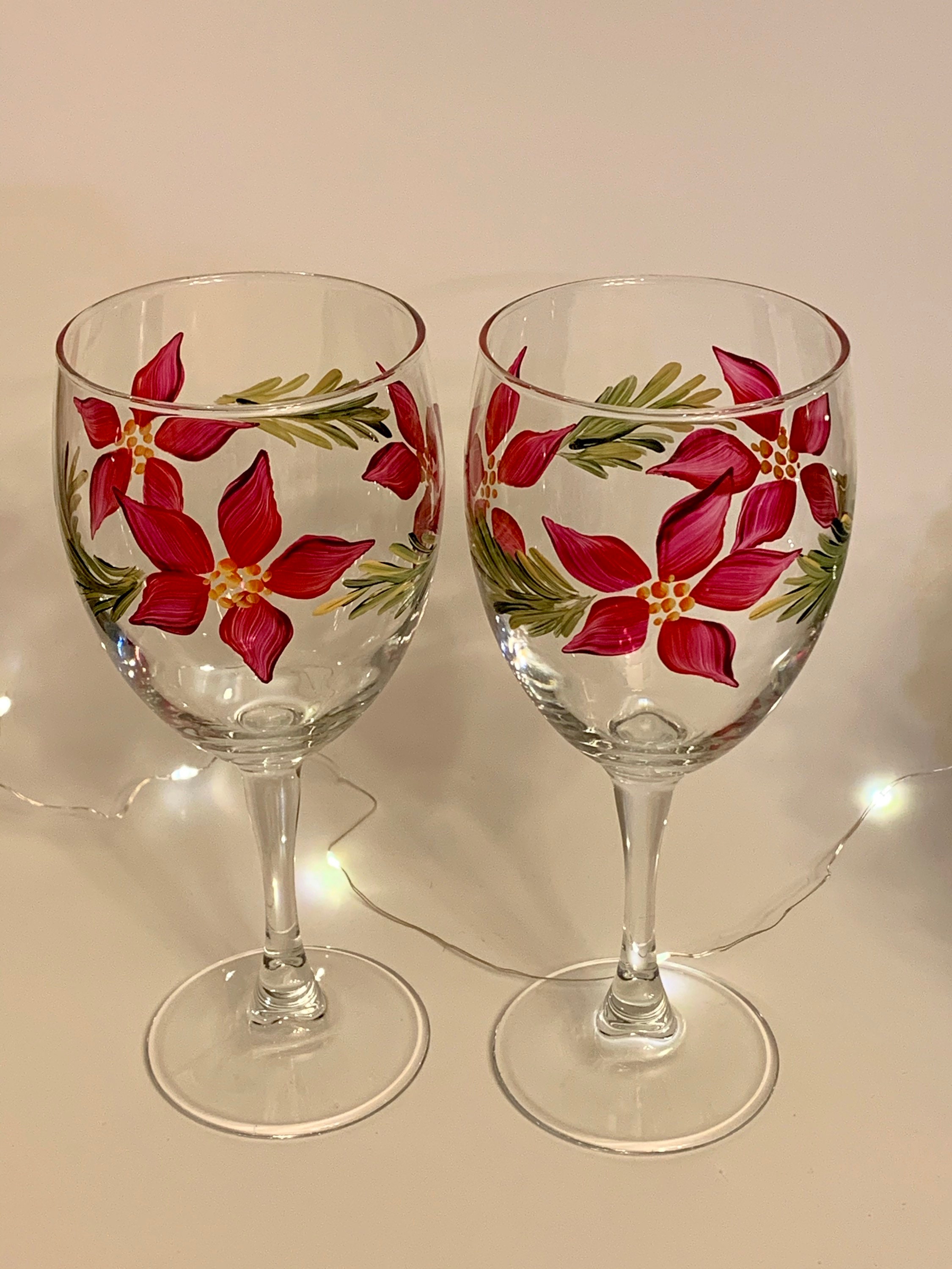 Poinsettia Flower Painted Wine Glass  Christmas Painted Wine Glasses –  Jersey Art Glass