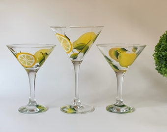 Hand painted single martini glass, lemons martini, limoncello martini, lemon drop martini painted lemon glass, lemon martini cocktail glass