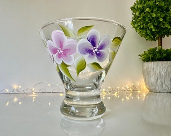Martini glass painted stemless cocktail glass colorful flowers, 21st birthday gift for her, Mother’s Day gift, 40th bithday gift for women