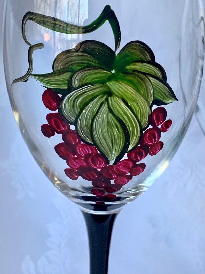 painted grapes wine lover gift wedding wine glass Father\u2019s Day gift wine goblet Painted wine glasses grapes glasses groomsmen gift