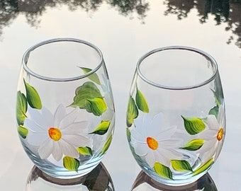 Painted wine glasses, stemless wine glass, candle holder, daisy glasses, white wine glass, painted glasses, spring wine glass