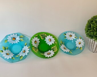 Painted white daisies on blue green colored glass candle holders, ONE painted tea light holder, flower ring dish, 21st birthday gift for her