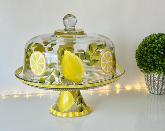 cake dish with dome