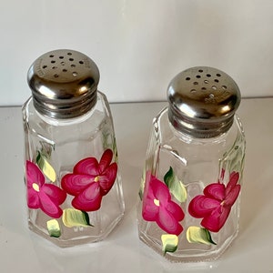 Hand painted salt and pepper shakers, magenta floral glass shaker set, painted shakers, handpainted glass table decor image 6