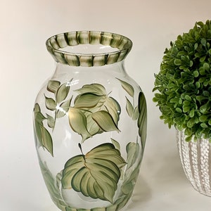Painted vase gold green leaves, 21st birthday gift for her, housewarming gift, godmother gift, step mom gift, 30th birthday gift for her