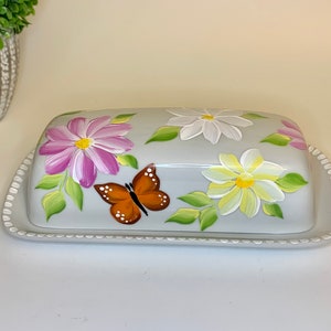 Butter dish, painted spring flowers, covered butter dish, butter dish with lid, ceramic daisies butterflies butter dish