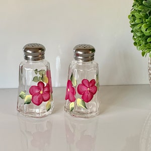 Hand painted salt and pepper shakers, magenta floral glass shaker set, painted shakers, handpainted glass table decor image 4