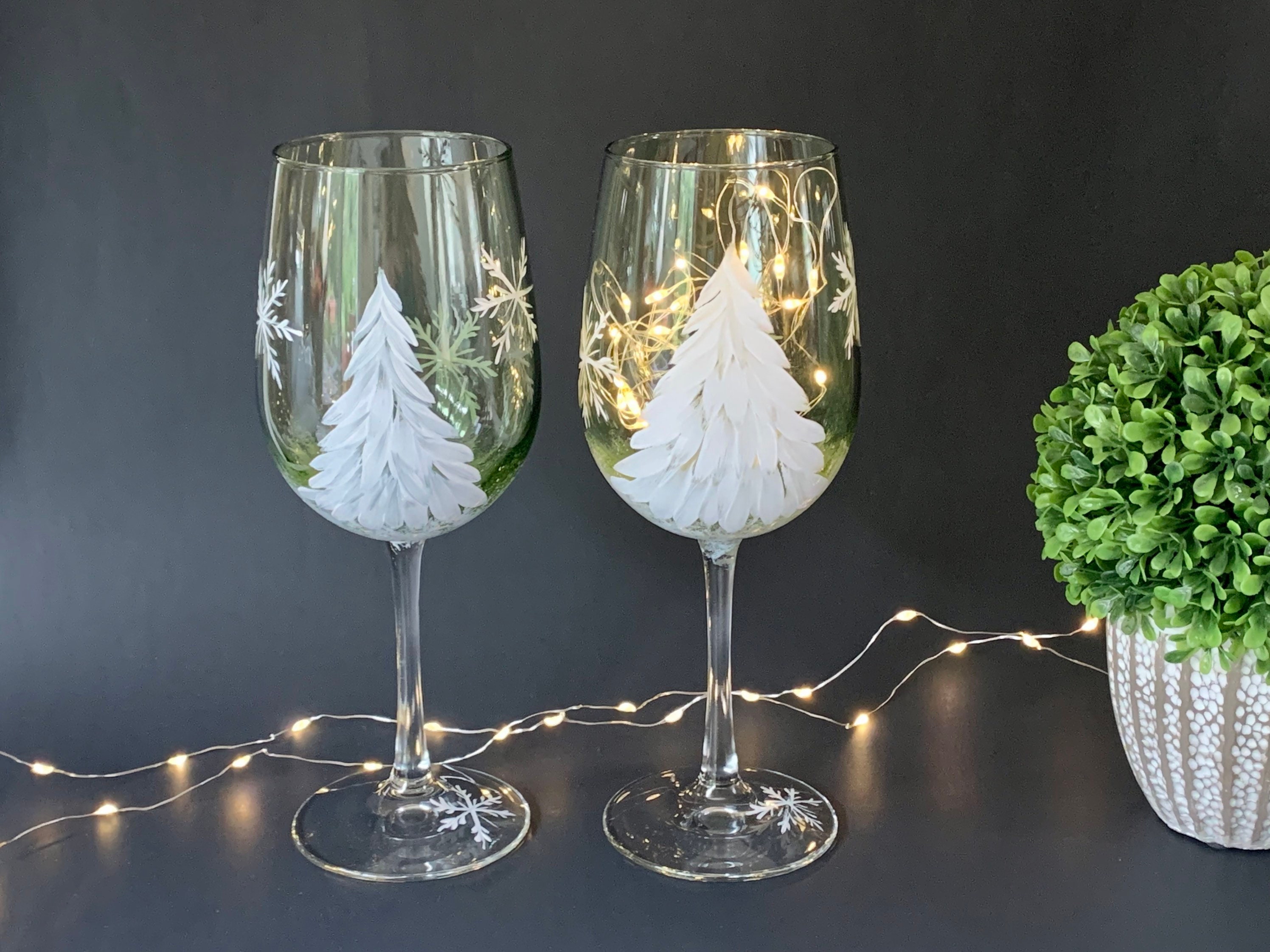 Painted Wine Glass Winter Christmas Trees, Wine Goblet, One Christmas Wine  Glass, Winter Gifts for Women, Unique Wine Glasses, Gifts for Her 