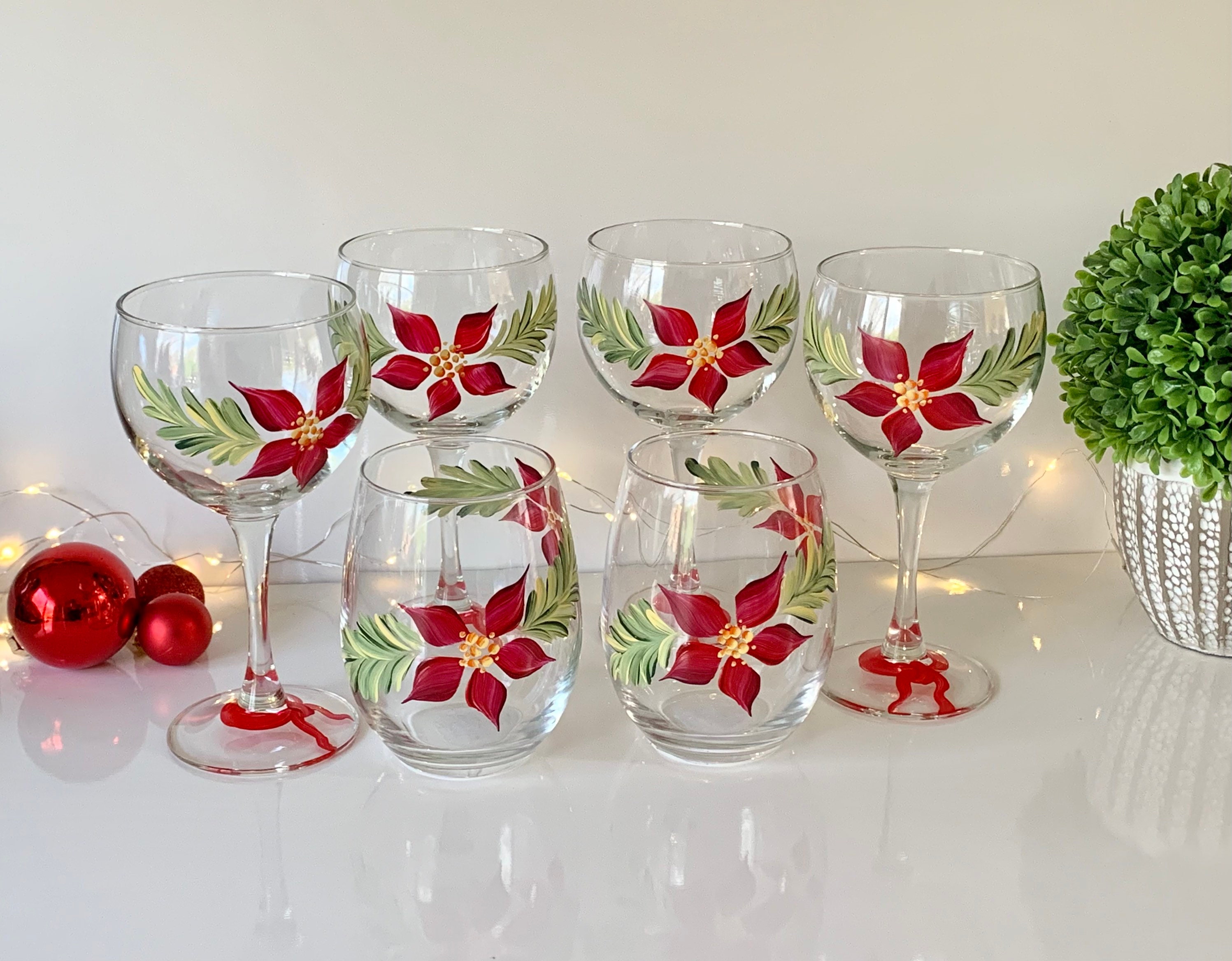Christmas Lights Wine Glasses, Stemmed or stemless, Holiday Gift, Pain –  Pretty Strokes