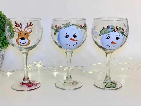 Cute Winter Stemmed Wine Glasses Reindeer, Snowman, Christmas Glasses, Red  Wine Goblet, Grab Bag Gift, Coworker Friend Gift 