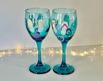 Painted flip flop summer wine glasses, ocean lover blue beach wine goblet, 21st birthday gift for her, beach wedding summer cocktail glass